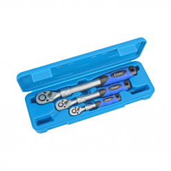 Werkzeuge – Qualität für Profis Holen Sie sich den Condor Hebelumschaltknarren-Satz, Teleskopauszug, 3-tlg., 1/4+3/8+1/2", der drei Ratschenschlüssel in verschiedenen Größen umfasst, alle ordentlich organisiert in einem robusten blauen Kunststoffkoffer. Jetzt kaufen