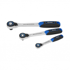 Werkzeuge – Qualität für Profis Der Condor Hebelumschaltknarre 1/4" hat einen eleganten schwarz-blauen Griff und ist mit einem Fingerwählrad ausgestattet. Er ist diagonal auf weißem Hintergrund angeordnet – ein Muss für jeden, der Qualitätswerkzeuge oder ein Akkuschrauber-Set kaufen möchte. Jetzt kaufen