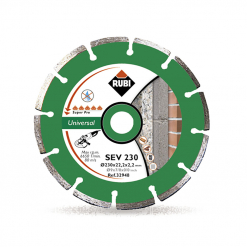 Werkzeuge – Qualität für Profis Ein segmentiertes Kreissägeblatt mit grüner Mitte, gekennzeichnet mit RUBI DIAMANTSCHEIBESEV 230 PRO, ideal zum Schneiden von Materialien wie Beton und Ziegel. Perfekt für alle, die in Profi-Werkzeuge kaufen möchten. Es bietet eine maximale Geschwindigkeit von 6650 U/min und einen Durchmesser von 230 mm für überragende Leistung. Jetzt kaufen