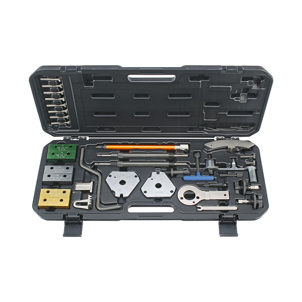 Werkzeuge – Qualität für Profis Ein Kunststoffkoffer mit dem Condor Motoreinstell-Werkzeug-Satz, Fiat, komplett mit Schraubenschlüsseln, Adaptern und speziellen Autoteilen, alles ordentlich in Fächern untergebracht. Jetzt kaufen