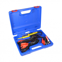 Werkzeuge – Qualität für Profis Blauer Tragekoffer mit einem gelben Condor Multifunktionstester, 12/24/48 V mit LCD-Anzeige, samt Kabeln und roten und schwarzen Krokodilklemmen, ideal für alle, die ihr Akkuschrauber-Set erweitern möchten. Jetzt kaufen