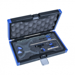 Werkzeuge – Qualität für Profis Ein blau-schwarzer Hartschalenkoffer mit dem Condor Motoreinstell-Werkzeug-Satz für Ford 1.6 SCTi/Ti-VCT + 2.0 TDCi, perfekt für alle, die Profi-Werkzeuge kaufen möchten, mit verschiedenen Metallkomponenten und Schaumstoffpolsterung. Jetzt kaufen