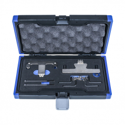 Werkzeuge – Qualität für Profis Der Condor Motoreinstell-Werkzeug-Satz Mercedes ist ein blau-schwarzer, schaumstoffgepolsterter Kunststoffkoffer mit Metallwerkzeugen wie Zwingen und Schraubendreher, ideal für alle, die professionelles Werkzeug oder ein Akkuschrauber-Set suchen. Jetzt kaufen