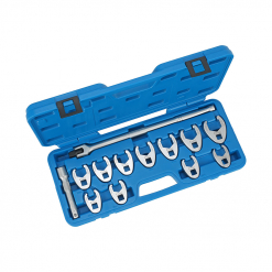 Werkzeuge – Qualität für Profis In einem blauen Kunststoffkoffer ist der Condor Hahnenfuß-Schlüssel-Satz untergebracht, ein 13-teiliger Satz von 1/2-Zoll-Gabelschlüsseln in den Größen 20–32 mm, übersichtlich angeordnet – perfekt für alle, die ihren Werkzeugkasten erweitern möchten oder wenn Sie sich für Ihr nächstes Projekt zum *Werkzeug kaufen* entscheiden. Jetzt kaufen