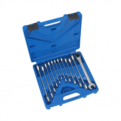 Werkzeuge – Qualität für Profis Ein blauer Kunststoffkoffer mit einem Satz glänzender Metallschlüssel, obendrauf ein hochwertiger Ratschenschlüssel – perfekt für alle, die in den Condor Ratschen-Ring / Gabelschlüssel-Satz, 12-tlg., Varioplus 8-19 mm investieren möchten. Jetzt kaufen