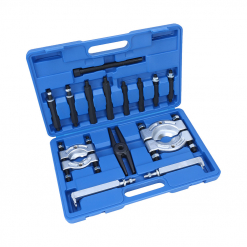 Werkzeuge – Qualität für Profis Ein blauer Kunststoffkoffer mit dem Condor Gerüstbau-Ratschenschlüssel, 19x22 mm, enthält einen Zahnradabziehersatz mit Metallwerkzeugen und Aufsätzen, die übersichtlich im Inneren angeordnet sind. Er ist perfekt für alle, die Werkzeuge kaufen möchten, und ist ideal für Mechaniker und Heimwerker gleichermaßen. Jetzt kaufen