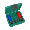 Werkzeuge – Qualität für Profis Ein grünes Etui mit drei farbigen Condor Radmuttern-Einsätzen: blau, grün und rot, jeweils in seinem dafür vorgesehenen Steckplatz. Ideal für ein Akkuschrauber-Set oder wenn Sie Ihre Sammlung günstiger Elektrowerkzeuge erweitern möchten. Jetzt kaufen
