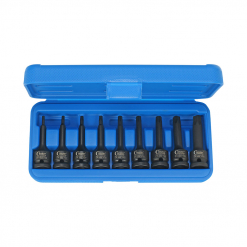 Werkzeuge – Qualität für Profis Der Condor Kraftsteckschlüssel-Satz, ein 9-teiliger Satz in einem blauen Kunststoffkoffer, ist perfekt für alle, die Werkzeug kaufen möchten. Er enthält schwarze Steckschlüsseleinsätze in einer Reihe und ist ideal, um Reparaturaufgaben mit Leichtigkeit und Präzision zu erledigen. Jetzt kaufen