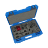 Werkzeuge – Qualität für Profis Ein blauer Kunststoffkoffer enthält den Condor Motoreinstell-Werkzeug-Satz, BMW M60/62, zusammen mit verschiedenen schwarzen und roten Werkzeugen, alles ordentlich angeordnet in Schaumstofffächern. Perfekt für Heimwerker, die professionelles Werkzeug suchen. Jetzt kaufen