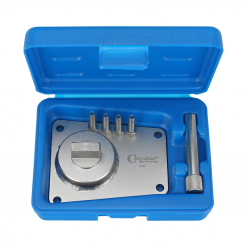 Werkzeuge – Qualität für Profis Ein blauer Kunststoffkoffer mit einem Condor Motoreinstell-Werkzeug-Satz für Opel/Chevrolet 2.0L Diesel, ausgestattet mit einem präzisen Schlosserwerkzeugsatz aus Metall und verschiedenen Kleinteilen, darunter einem silbernen Zylinder – perfekt für alle, die ihre Sammlung professioneller Werkzeuge erweitern möchten. Ideal für alle, die Profi-Werkzeuge kaufen möchten. Jetzt kaufen