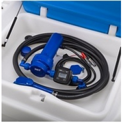 Werkzeuge – Qualität für Profis Das Pressol mobiBLUE-450 l-ZVAUD Wasserpumpensystem mit Schläuchen und digitalem Manometer ist elegant in einem weißen Fach untergebracht. Es ist perfekt für alle, die ihren Werkzeugkasten erweitern möchten, und ergänzt ein Akkuschrauber-Set ideal für Profis, die effiziente Lösungen suchen. Jetzt kaufen