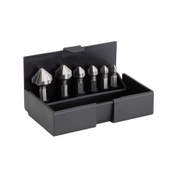 Werkzeuge – Qualität für Profis Die VÖLKEL Kegelsenkerbits-Box mit HSS-Senkbohrern von 6,3 bis 20,5 mm wird in einem eleganten schwarzen Kunststoffkoffer mit offenem Deckel geliefert. Diese Präzisionsbits sind perfekt für preisbewusste Werkzeugliebhaber und eine hervorragende Ergänzung für Ihren Werkzeugkasten. Jetzt kaufen