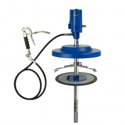 Werkzeuge – Qualität für Profis Das Pressol Fettsystem-mit ZBH, 25-kg-BE Ø 310-335 mm-2 m-HS, eine blaue Fettpumpe mit Schlauch und Griffaufsatz, komplett mit Metallstange und Stabilisierungsplattform, ist ein unverzichtbares Werkzeug, das Sie bei der Erweiterung Ihrer Sammlung in Betracht ziehen sollten, nachdem Sie sich für Profi Werkzeuge entschieden haben. Jetzt kaufen