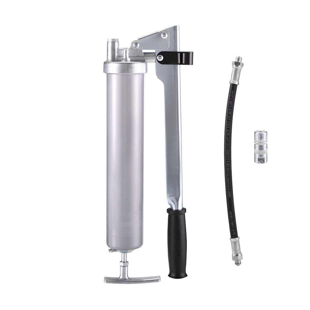 Werkzeuge – Qualität für Profis Die Fettpresse Pressol PRELIxx PRO silber M 10 x 1 besticht durch ihr elegantes silbernes Design, einen schwarzen Griff, einen flexiblen Schlauchanschluss und eine robuste Metallkupplung vor einem strahlend weißen Hintergrund. Jetzt kaufen