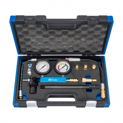 Werkzeuge – Qualität für Profis Der CONDOR Zylinder-Druckverlust-Tester 33549 wird in einem schwarz-blauen Tragekoffer mit Schaumstofffächern geliefert, der ein Manometer-Kit, Schläuche, Anschlüsse und mehrere Messingfittings enthält. Jetzt kaufen