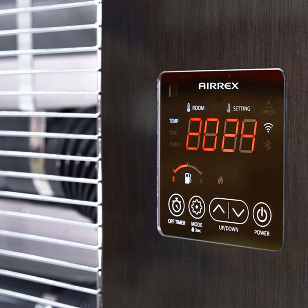 Werkzeuge – Qualität für Profis Nahaufnahme eines Airrex-Gerätedisplays mit Temperatur, Timer und Bedienelementen, links ein Metallgitter und daneben die iFORWAY Schnelllade-Powerbank PB02 mit Wireless Ladung für Smartwatch für die bequeme mobile Stromversorgung. Jetzt kaufen