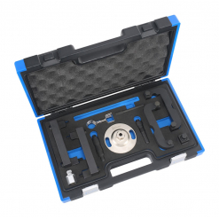Werkzeuge – Qualität für Profis Ein schwarz-blauer Hartschalenkoffer mit Schaumstoffauskleidung nimmt organisiert Kfz-Werkzeuge aus Metall aus dem Condor Motoreinstell-Werkzeug-Satz, VAG FSI / RS auf. Jetzt kaufen