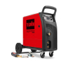 Werkzeuge – Qualität für Profis Rotes und schwarzes TELWIN TECHNOMIG 265 DUAL SYNERGIC 230V Inverter MIG-MAG Schweißgerät auf Rädern, abgebildet mit Schweißbrenner und Zangenzubehör vorne. Jetzt kaufen