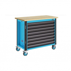 Werkzeuge – Qualität für Profis Die Hazet Fahrbare Werkbank 179NWL-8 ist ein blauer rollender Werkzeugschrank mit einer Holzplatte, sieben horizontalen Schubladen, vier Lenkrollen und gelochten Seitenwänden. Jetzt kaufen