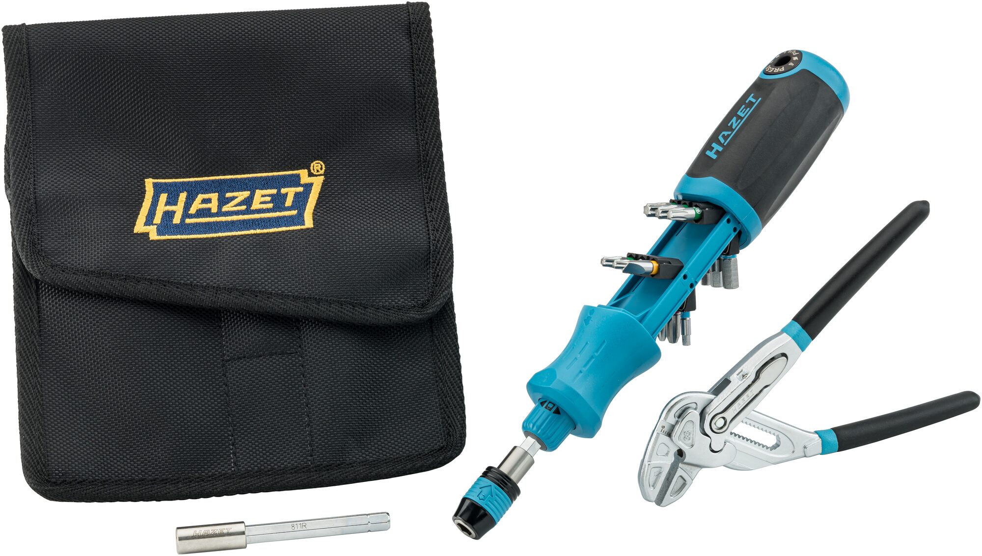 Werkzeuge – Qualität für Profis Hazet-Werkzeugset mit schwarzer Tragetasche, einem blau-schwarzen Ratschen-Schraubendreher mit Bits, einer Zange und einem Verlängerungsstück aus Metall vor weißem Hintergrund. Jetzt kaufen