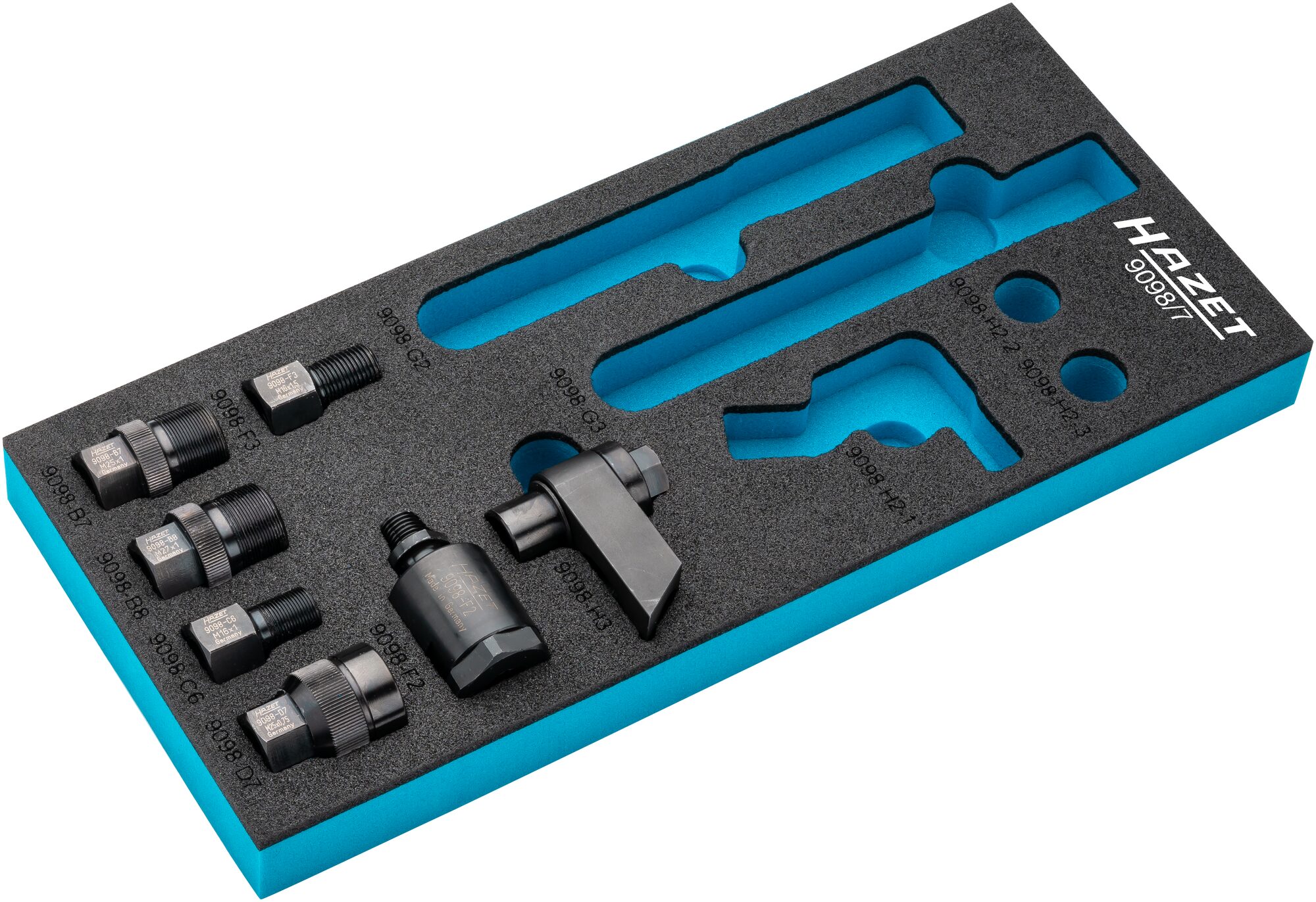 Werkzeuge – Qualität für Profis Schaumstoffschale mit verschiedenen Metallteilen für Kfz-Werkzeuge, darunter Adapter und Spezialaufsätze, sortiert und beschriftet für den Hazet-Satz 9081. Jetzt kaufen